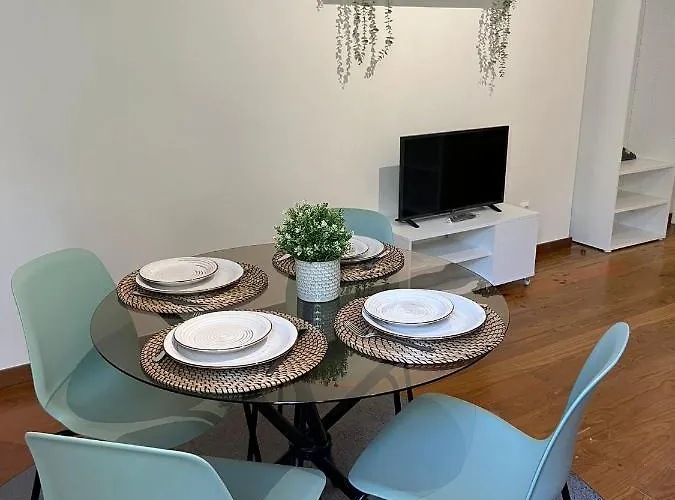 A Zona Histórica Clérigos Apartamento Oporto